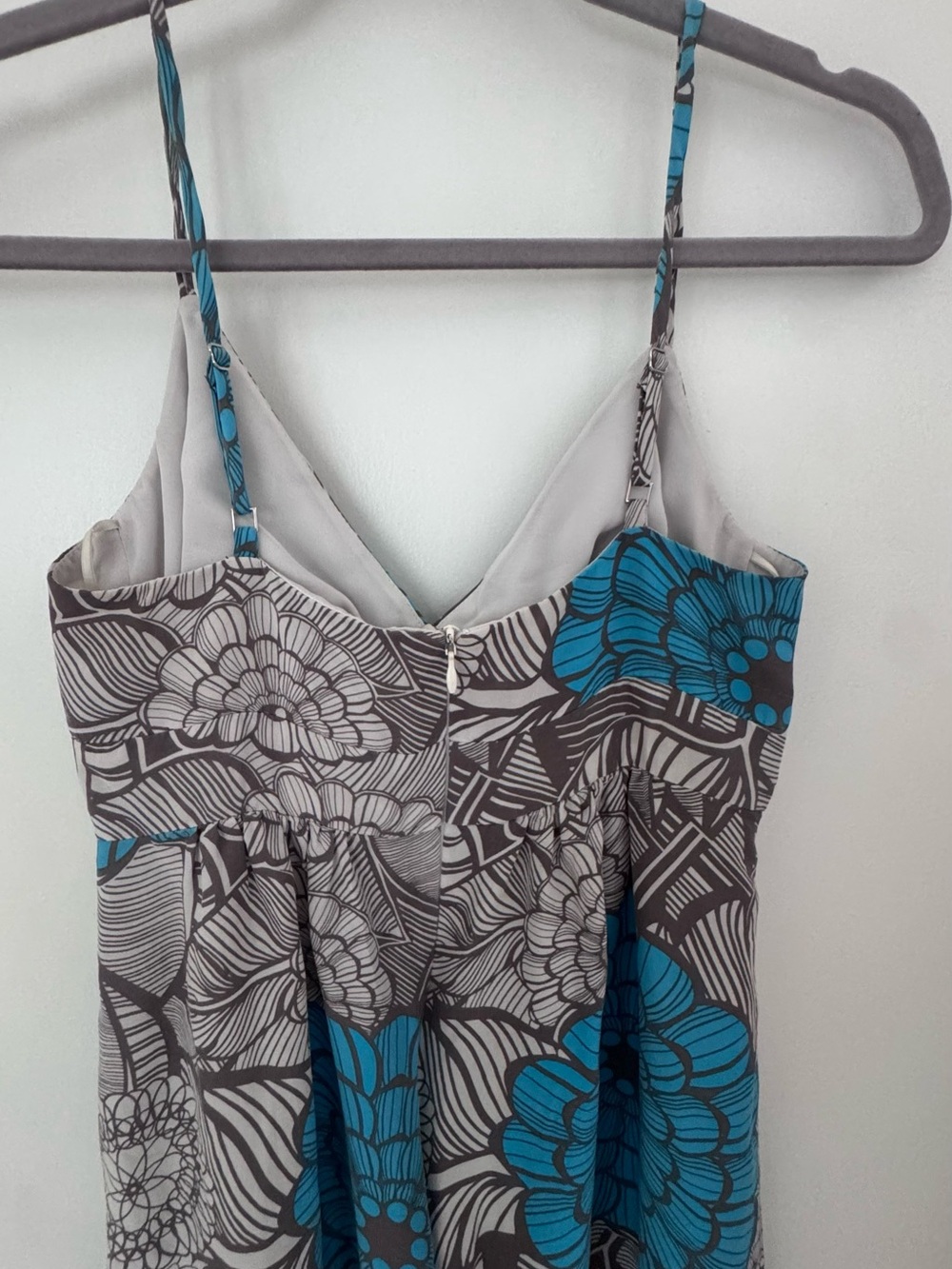 Trina Turk 100% Silk Blue and Gray Floral Maxi Dress Size 0 Summer Beach Coastal - Picture 7 of 9